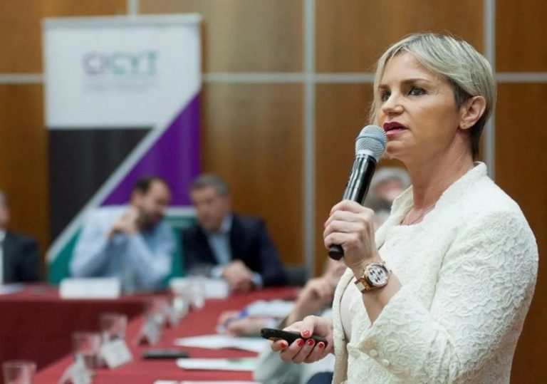 Claudia Perandones: la investigadora que no tenía ni para los libros y hoy apuesta a vencer al coronavirus