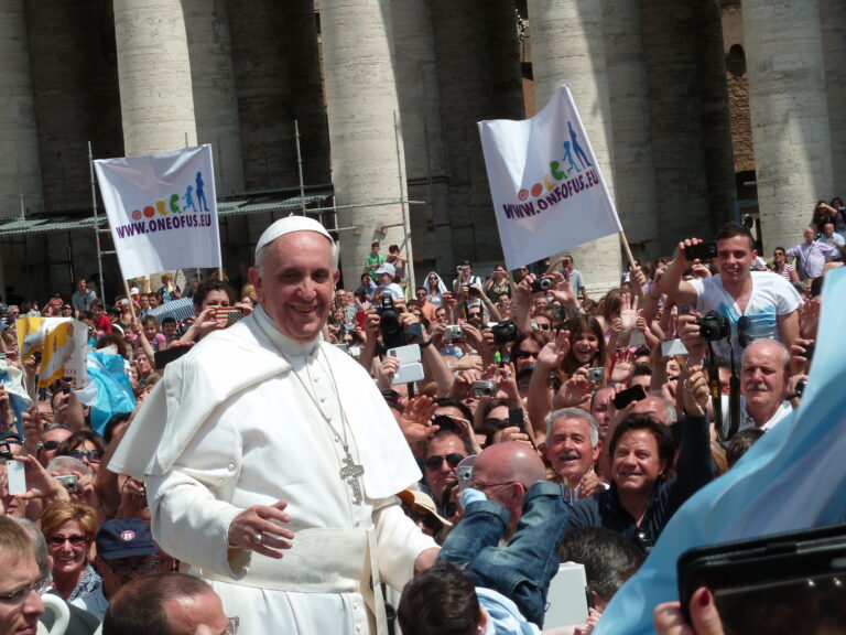 La salud del Papa Francisco: fue operado «exitosamente»
